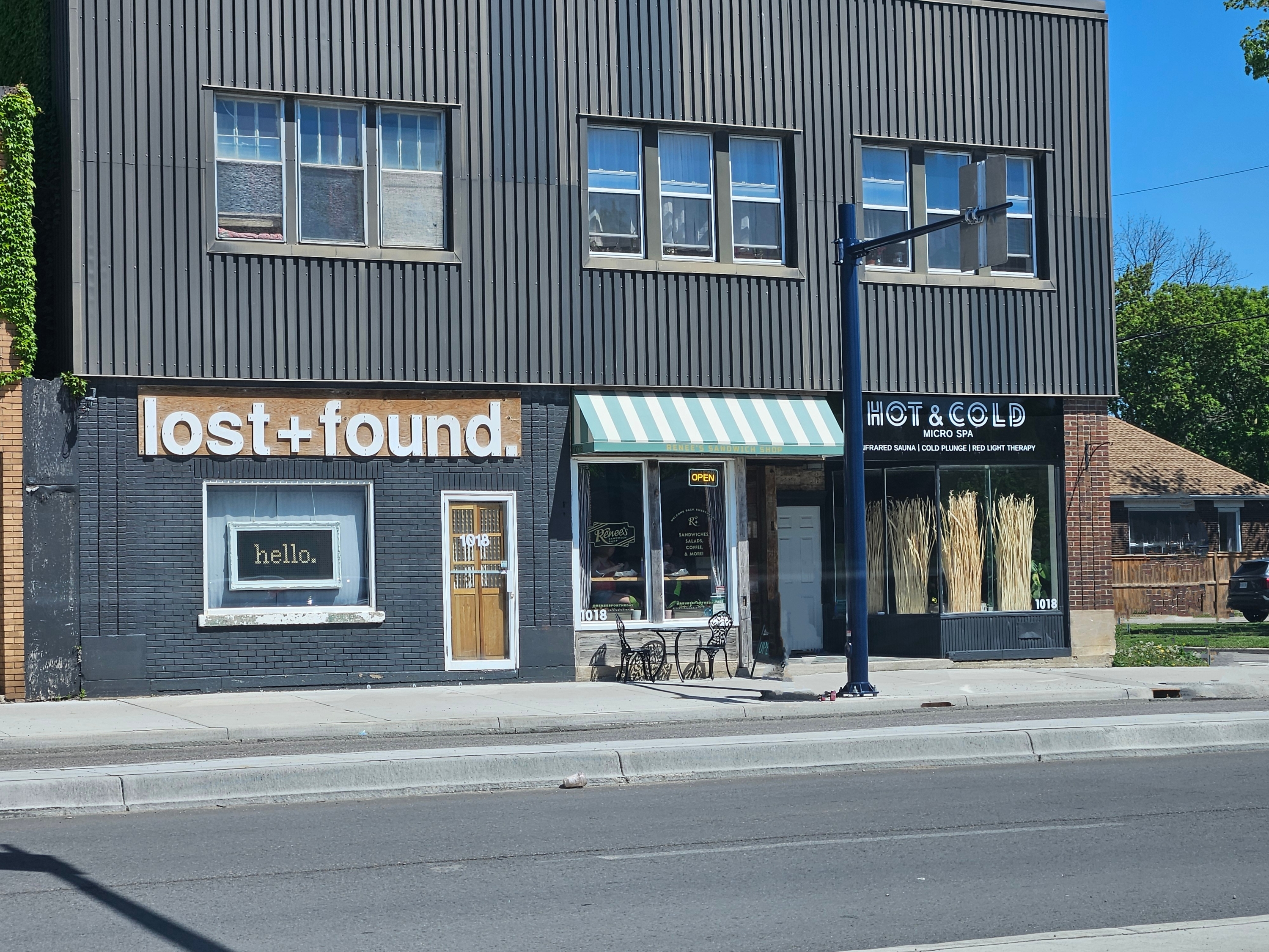 Dundas Str. 1018 - 1